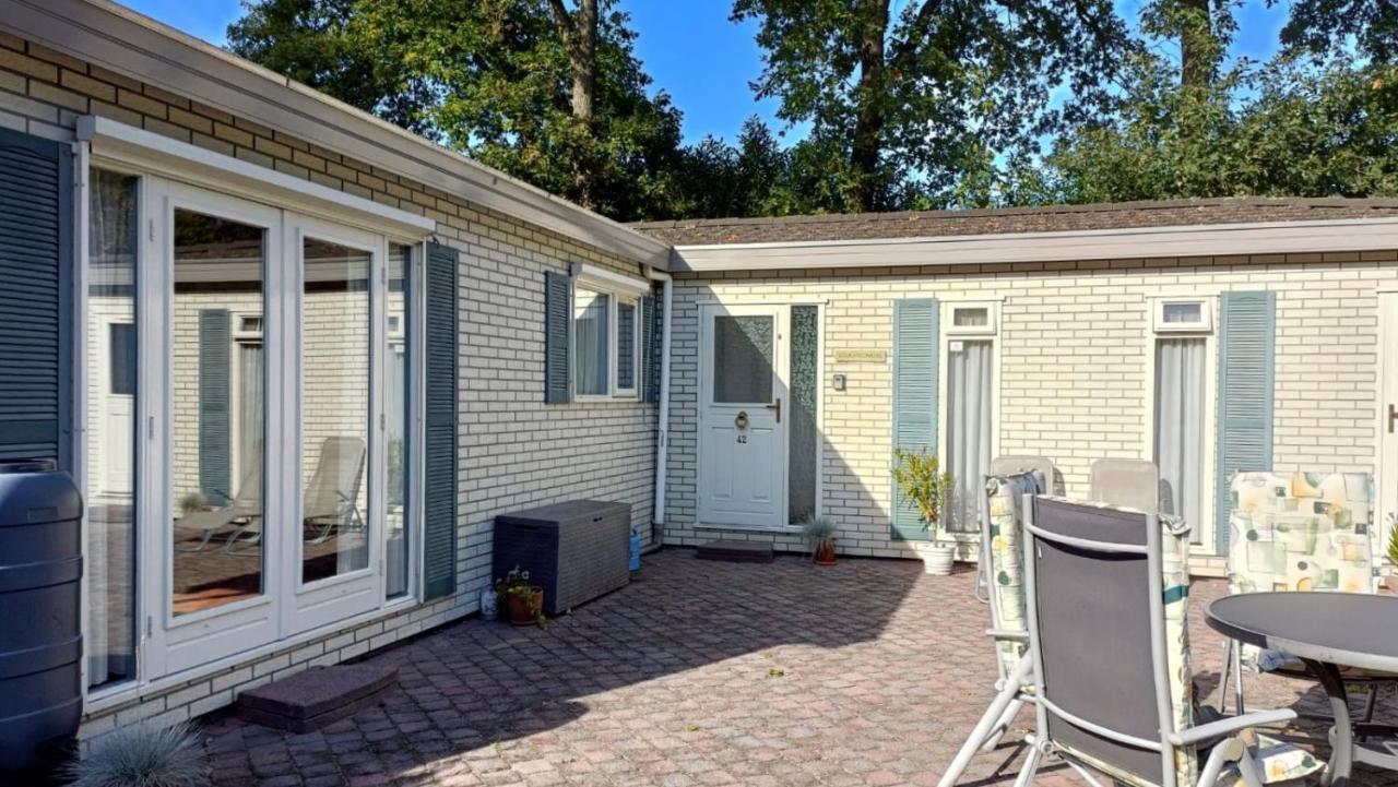 Chalet 42 'Vuursteenberg' Bospark Ijsselheide Zwolle Hattemerbroek Exterior photo